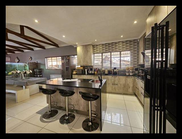 3 BEDROOM HOUSE FOR SALE IN BONAERO PARK